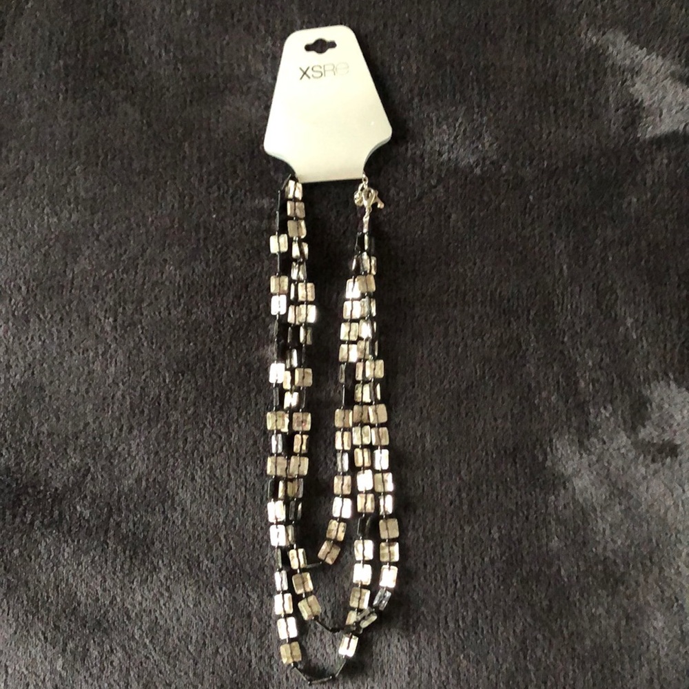 NWT Triple strand necklace